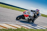 anglesey-no-limits-trackday;anglesey-photographs;anglesey-trackday-photographs;enduro-digital-images;event-digital-images;eventdigitalimages;no-limits-trackdays;peter-wileman-photography;racing-digital-images;trac-mon;trackday-digital-images;trackday-photos;ty-croes